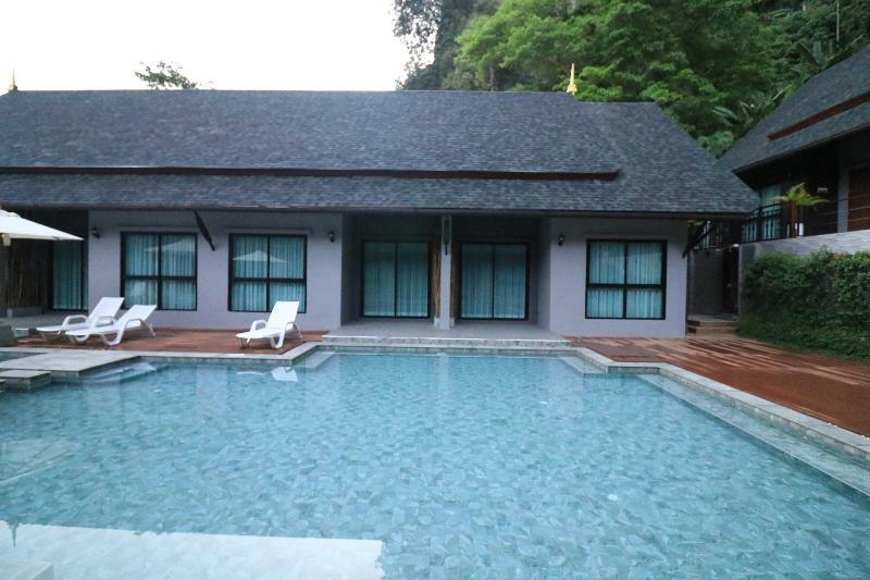 The Scene Cliff View Villas By Swiss-Belhotel Krabi town Exterior foto