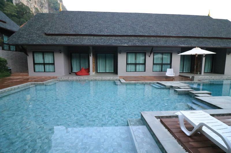 The Scene Cliff View Villas By Swiss-Belhotel Krabi town Exterior foto