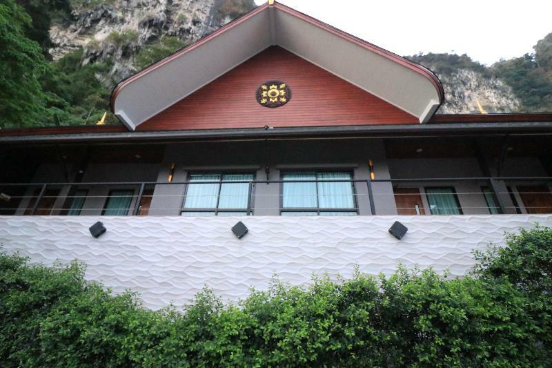 The Scene Cliff View Villas By Swiss-Belhotel Krabi town Exterior foto